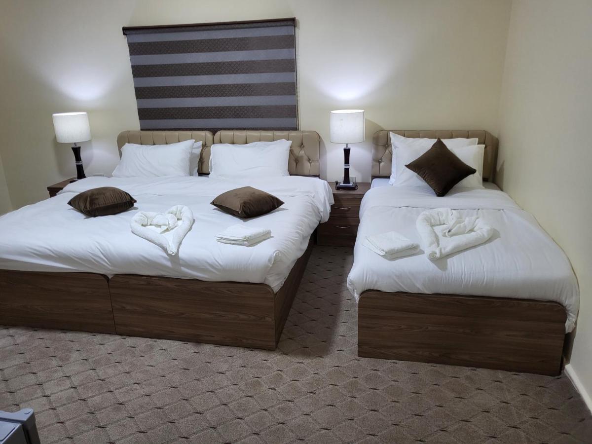 Petra Hills House Hostel Wadi Musa Bagian luar foto