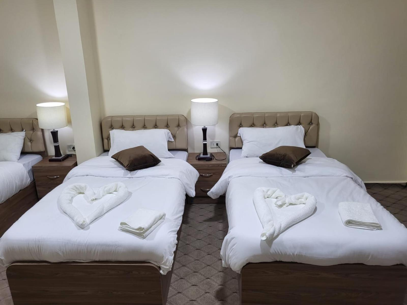 Petra Hills House Hostel Wadi Musa Bagian luar foto